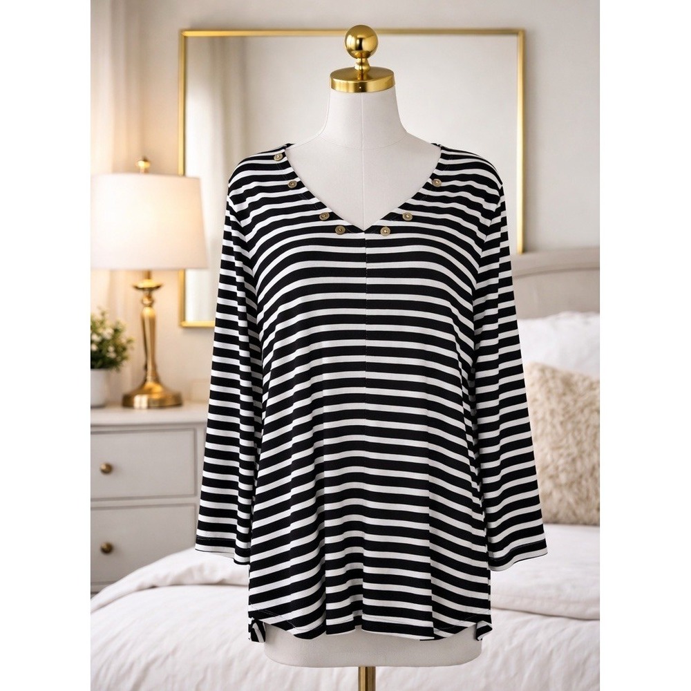Chico's Tunic Top Black White‎ Striped V-Neck Grommet Detail Size 1 Medium